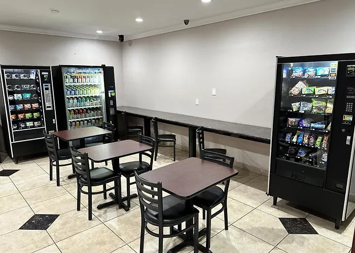 Hotel Super 8 By Wyndham Downtown Near Convention Center Mesa