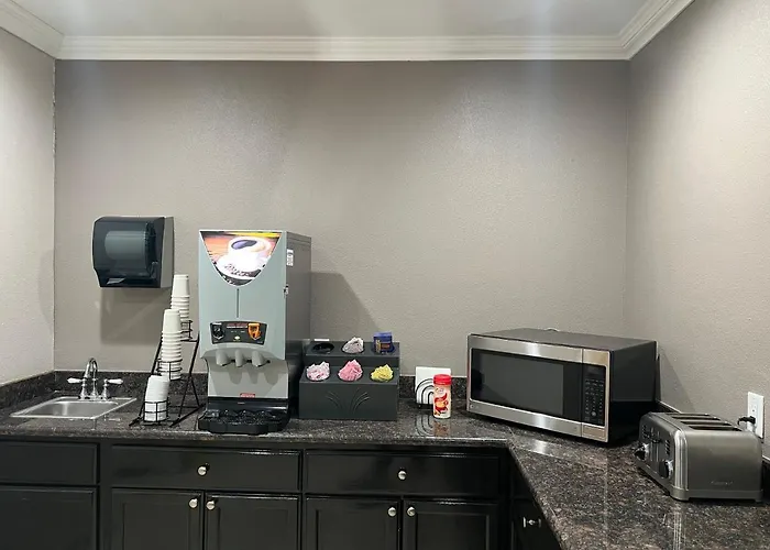 Super 8 By Wyndham Downtown Near Convention Center Mesa