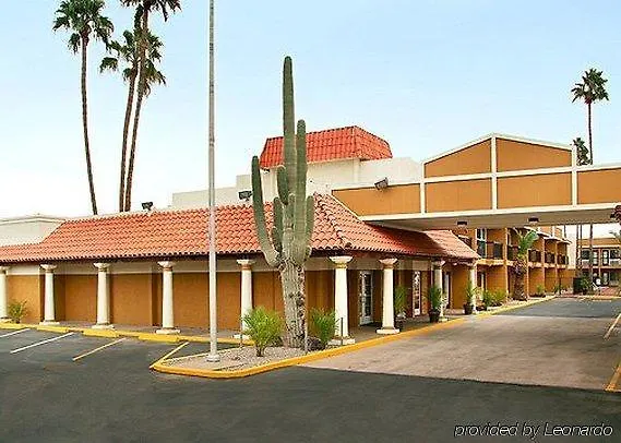 Hotel Super 8 By Wyndham Downtown Near Convention Center