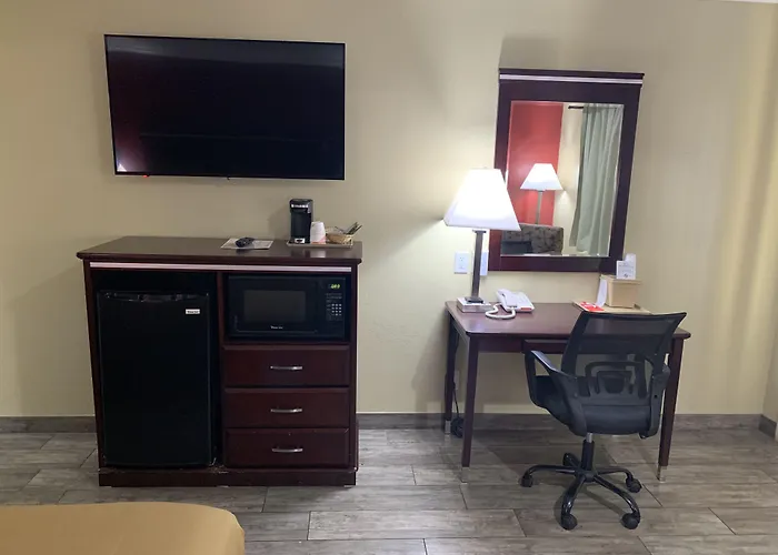 Super 8 By Wyndham Downtown Near Convention Center Hotel Mesa
