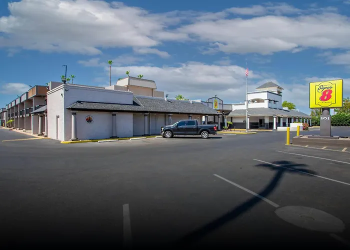 Super 8 By Wyndham Downtown Near Convention Center Hotel 4*