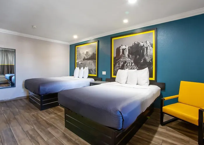 Super 8 By Wyndham Downtown Near Convention Center Hotel Mesa