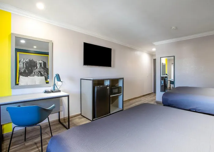 Super 8 By Wyndham Downtown Near Convention Center Hotel Mesa
