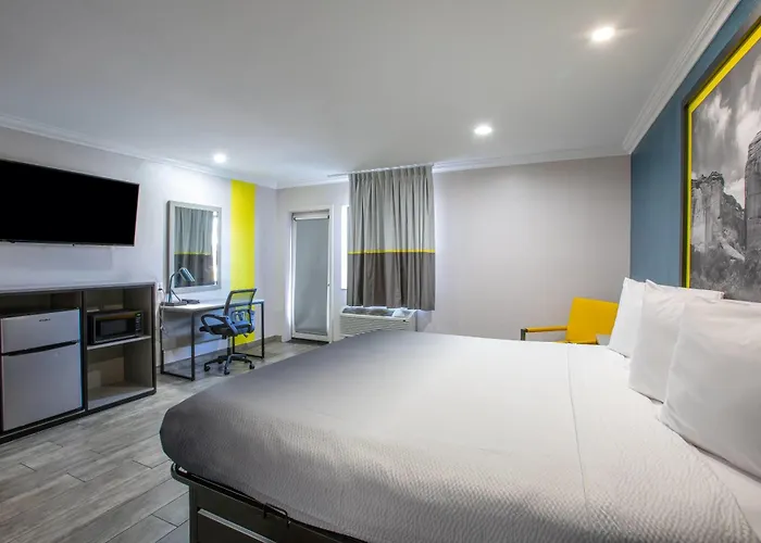 Super 8 By Wyndham Downtown Near Convention Center 4* Mesa